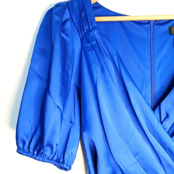 DKNY - faux-wrap dress - puff sleeves - tie waist - blue - Size 8 - NWOT - Picture 5 of 7